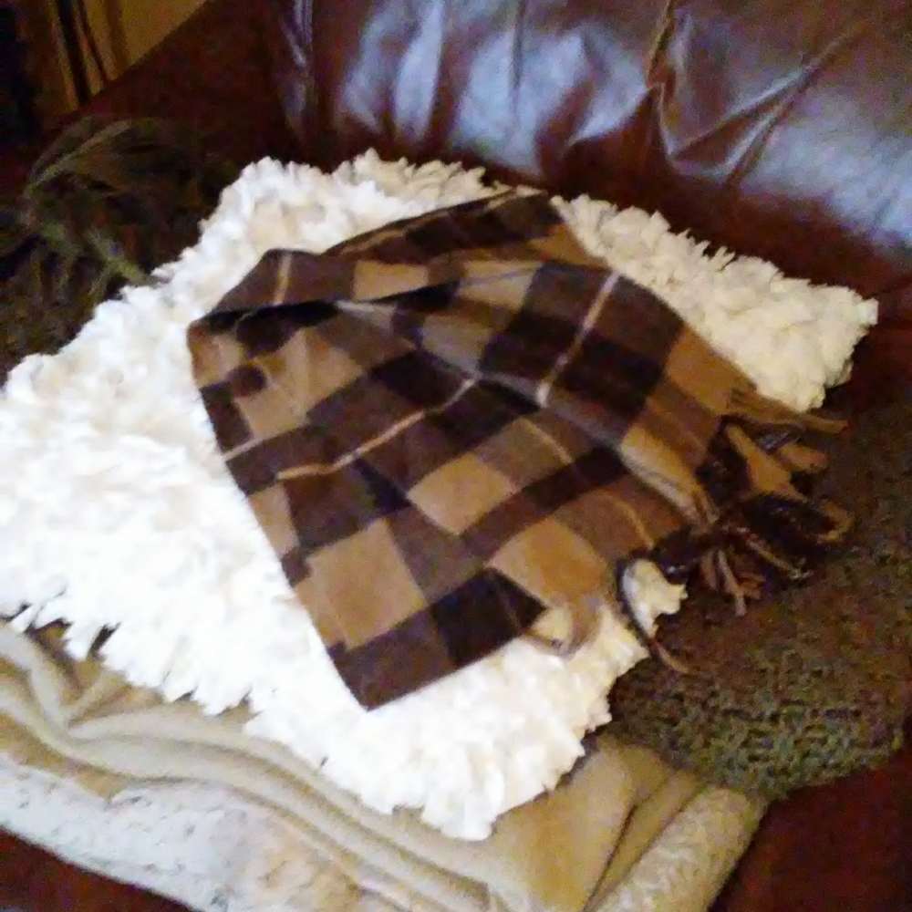 Club Room 100%Cashmere Scarf